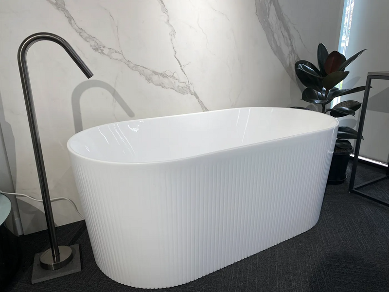 Otti Noosa 1500mm Gloss White Bath - Sydney Home Centre